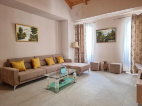 KK 1908 Residence, Himarë